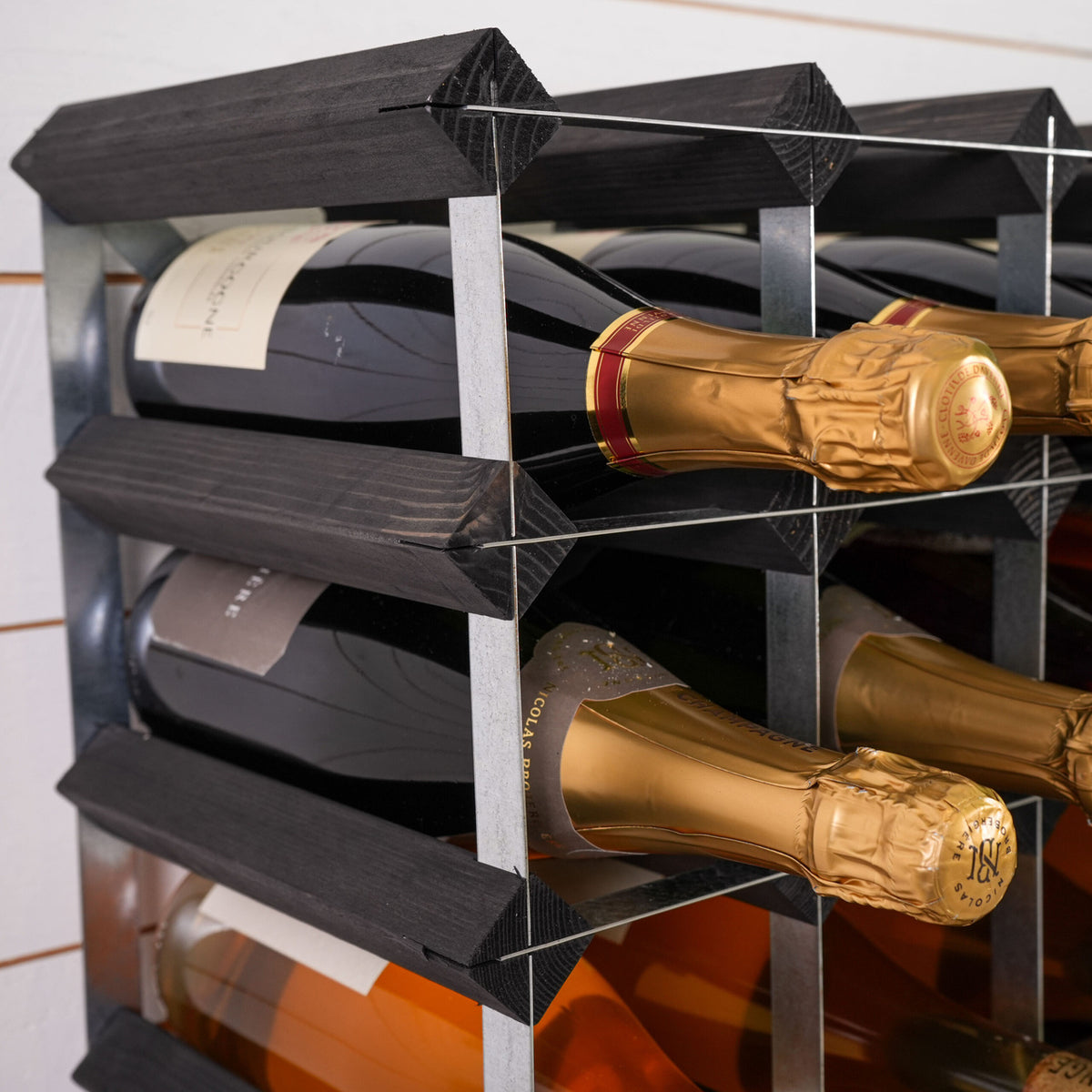 Vinställ 30 Flaskor Monterat Svart